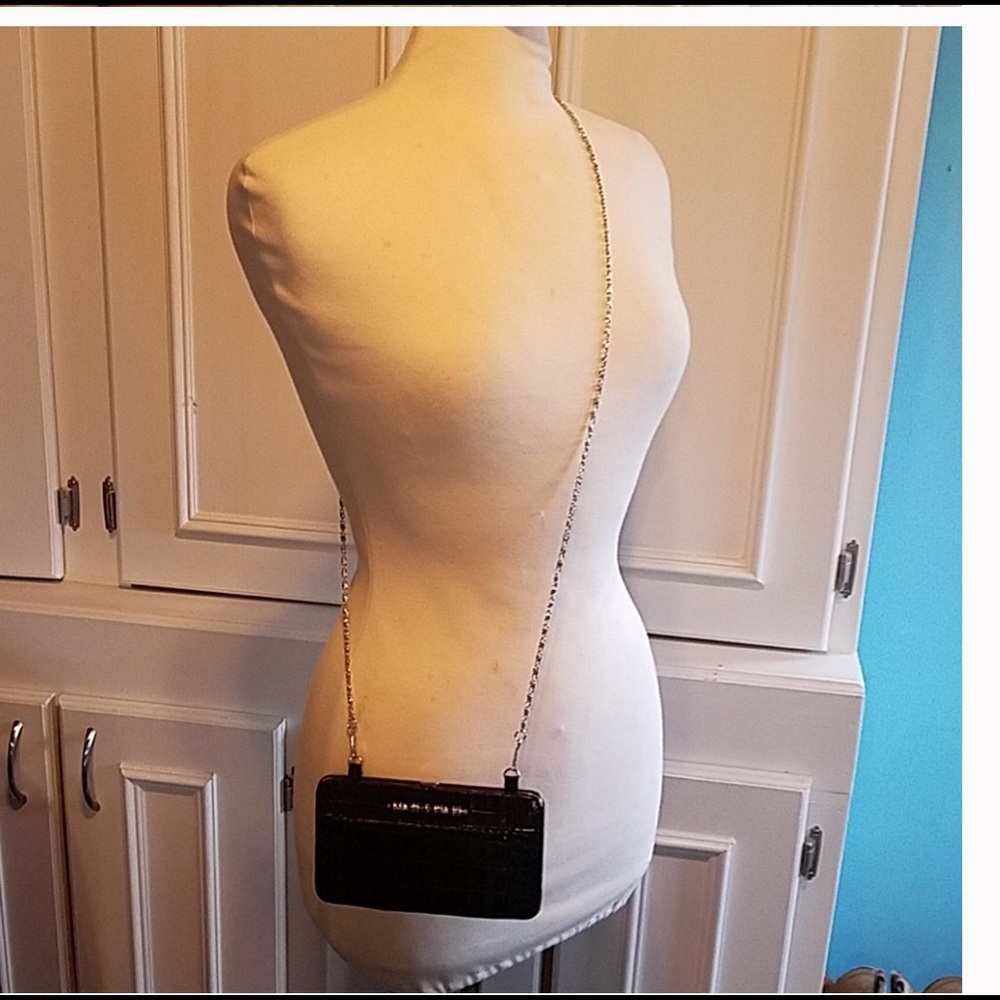 Brighton Wallet: Brown color